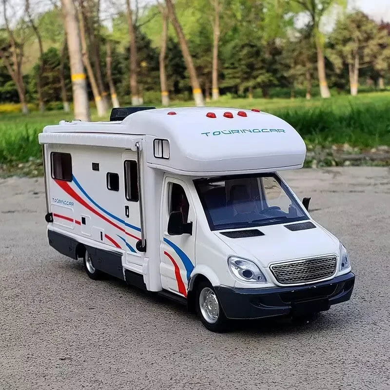Carro de luxo RV modelo de carro de brinquedo fundido de metal Camper Van Motorhome modelo de carro de turismo com som e luz presente para crianças
