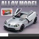 SLR 772S Modelo de carro de brinquedo Corpo de liga Pneus de borracha Diecast Supercarros Modelos Portas abertas Som Luz Brinquedos para crianças Presentes