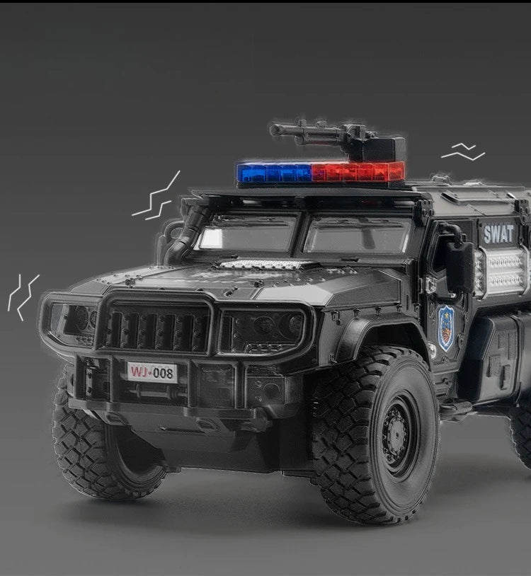 Carro de polícia blindado SWAT em escala 1:32, modelo de brinquedo de metal fundido, com absorção de choque, caminhão pesado, brinquedo com som e luz, presente para crianças
