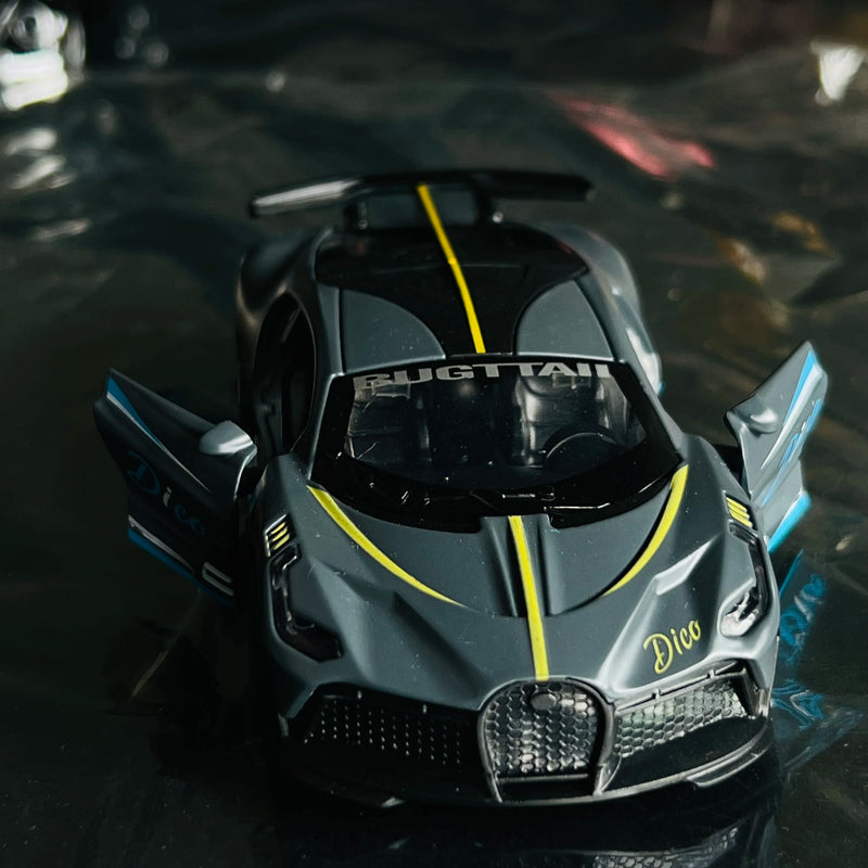 Bugatti modelo de carro de liga infantil, simulação de menino, modelo de carro que pode ser aberto, carro de brinquedo, novo enfeite famoso da internet