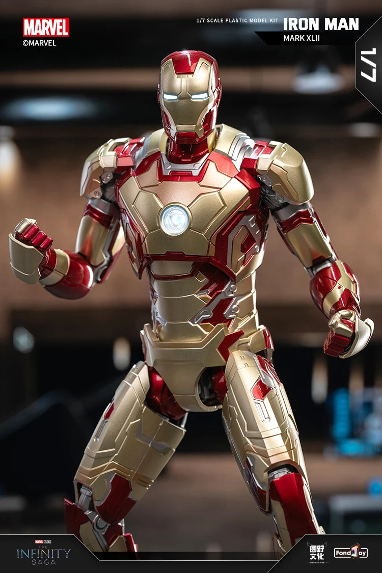 Homem de Ferro  Fondjoy Marvel MK42 Modelo Montado 10 pol. Figuras de Ação em Escala 1/7 Reatores podem emitir luz Ornamento Colecionável Brinquedo para Presente